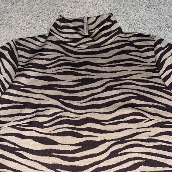 Tuckernuck Ellie Striped Mock Neck Knit Dress Tiger Small - Picture 3 of 8